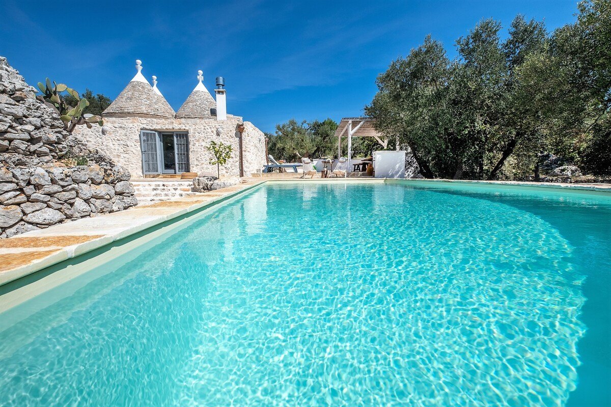 Trullo della Luce. Luxurious Trullo retreat gallery image 4