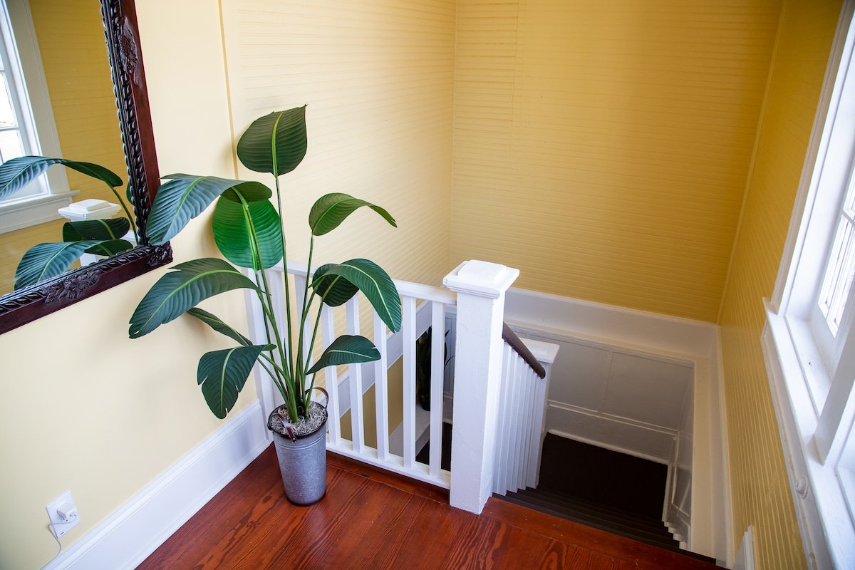 Spacious 4 BR House in Uptown Historic Area gallery image 4