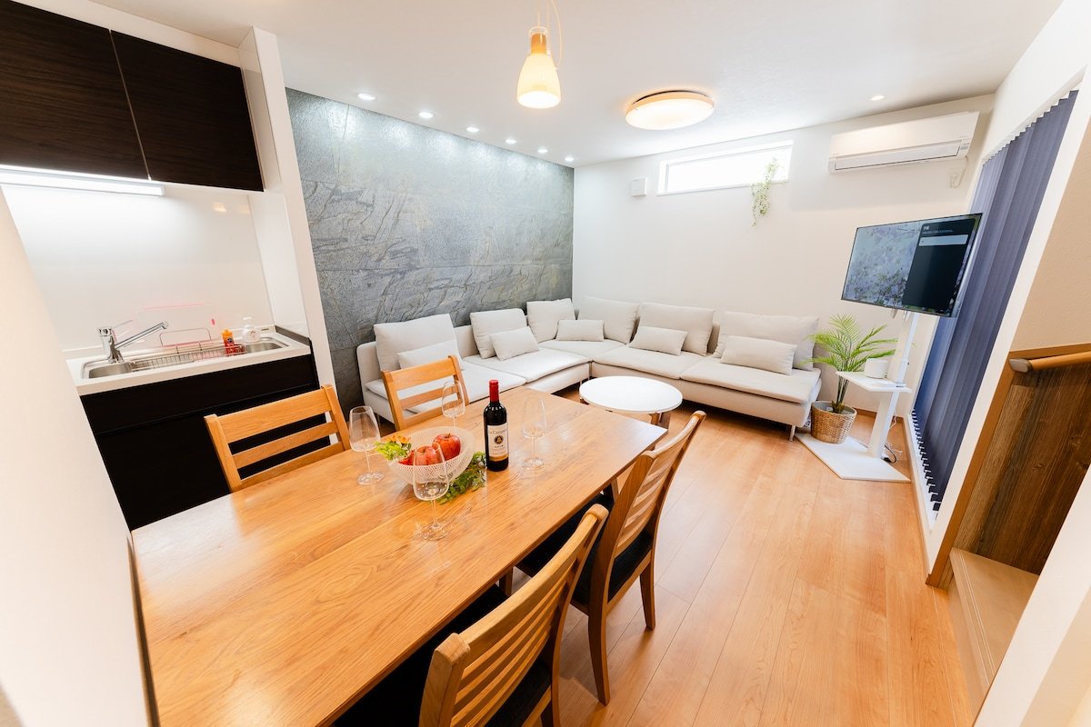 新宿区【大久保徒歩9分】新宿区の戸建/貸切/新宿＆渋谷へ近い/歌舞伎町へ歩いて行こう gallery image 2