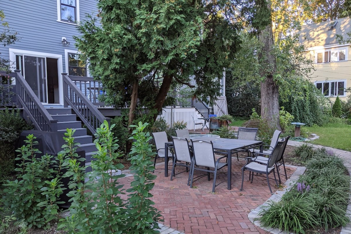 15 Min. to Historic Sights and World Cup Transport gallery image 2