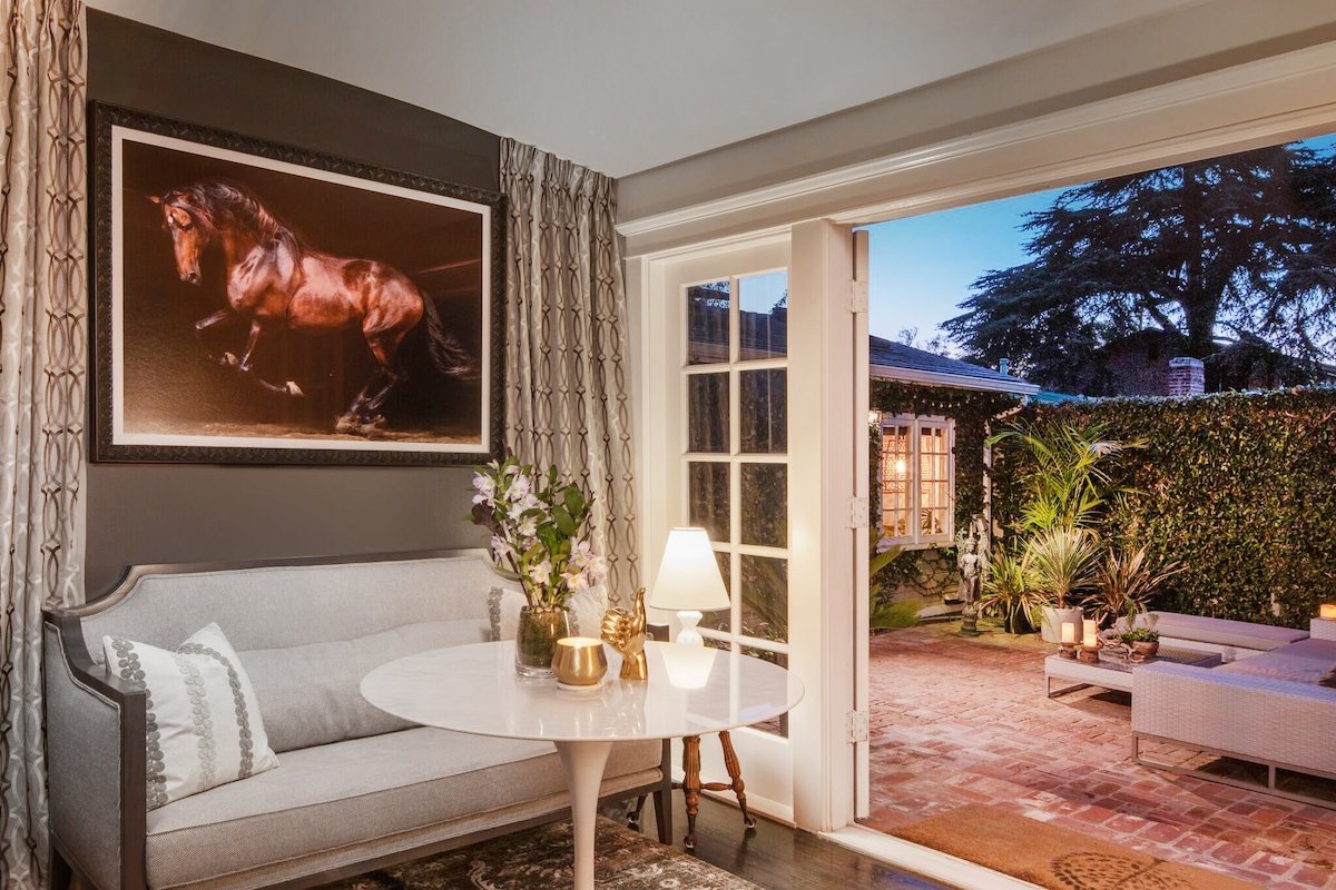 Foxden: Historic Venice Beach Walk Street Bungalow gallery image 4