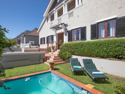 Luxury home in Oranjezicht by Steadfast Collection