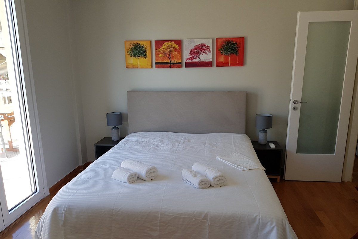 Penthouse of light @Koukaki gallery image 4