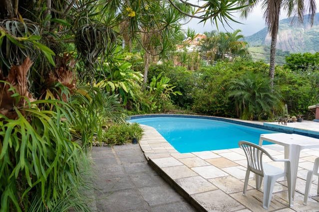 Cozy house with swimming pool gallery image 3