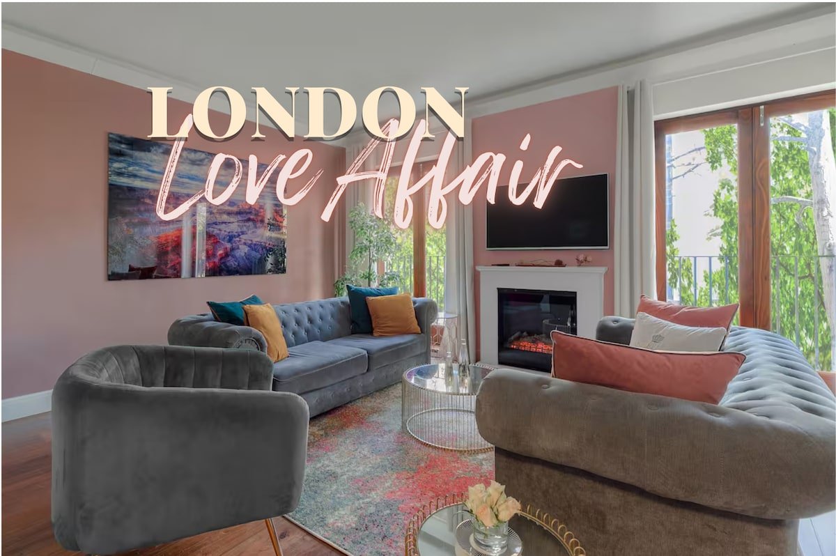 WestEnd Award Winning Massive Absolute Family Home gallery image 2