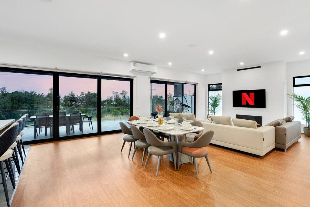 MAX Entertain Beachside Retreat – Amazing Backyard gallery image 5