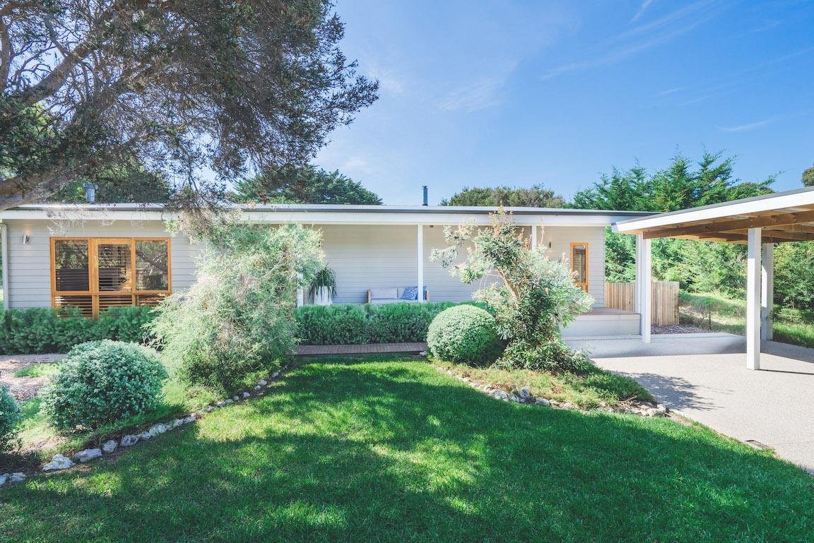 The Salt House – Poolside amongst the moonah trees gallery image 4