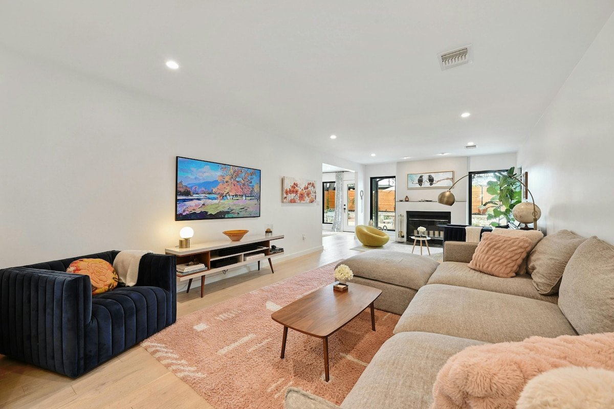 Zilker Luxury Retreat! (Trails/Lake/Springs)! gallery image 5