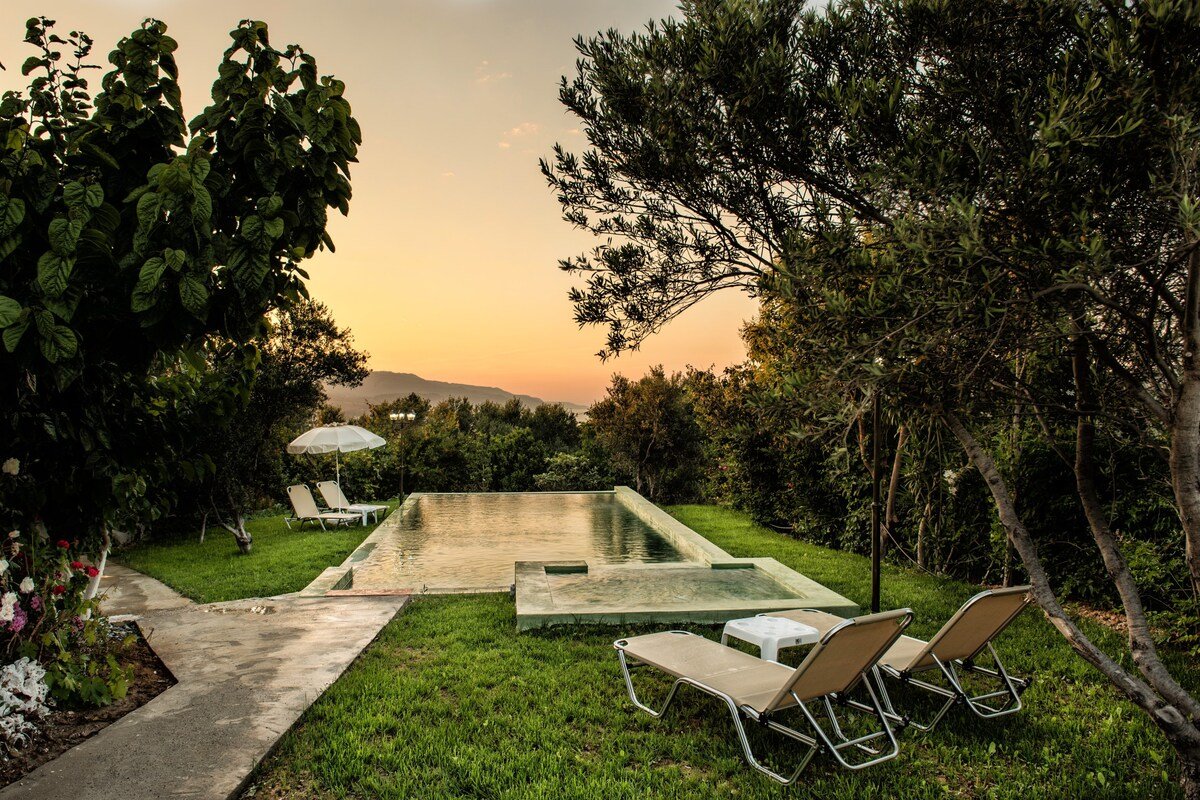 Private pool★BBQ area ★ Sea View gallery image 2