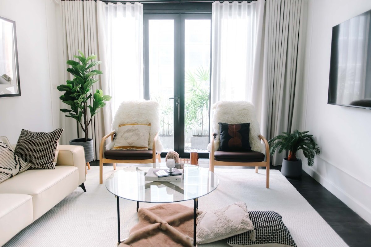 wari A. 3BR Luxe Suite 30 sec. to Phloenchit BTS gallery image 4