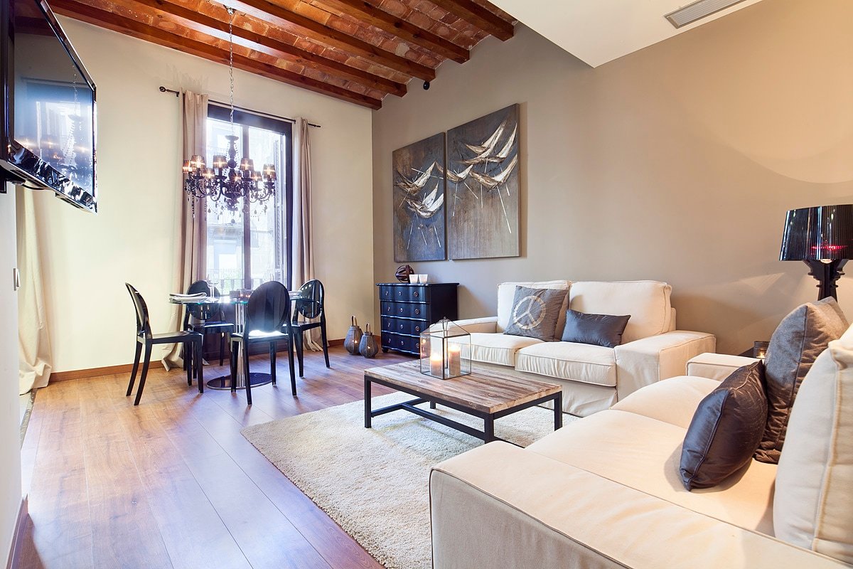 Great Design apartment in Barcelona center gallery image 2