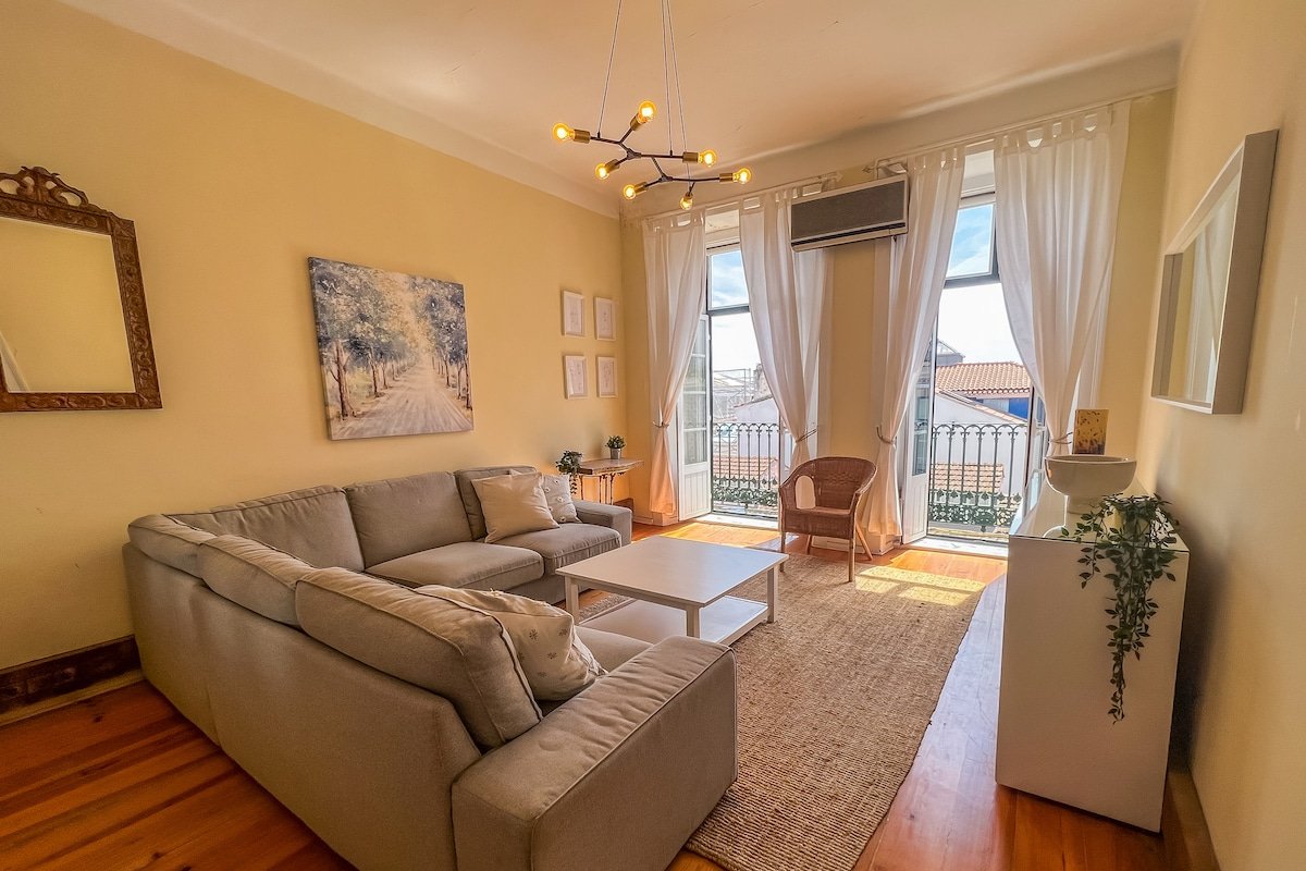 Charming 6 Bedroom Apartment in Historical Santos gallery image 4