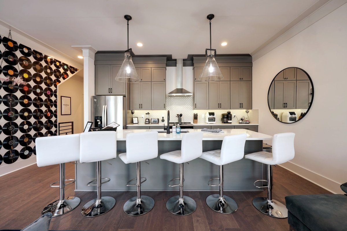 Sleeps 13! 3 Story Nashville Getaway Near Downtown gallery image 5