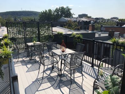 Rooftop Deck w/Mont-Royal views- 4 Full Bathrooms!