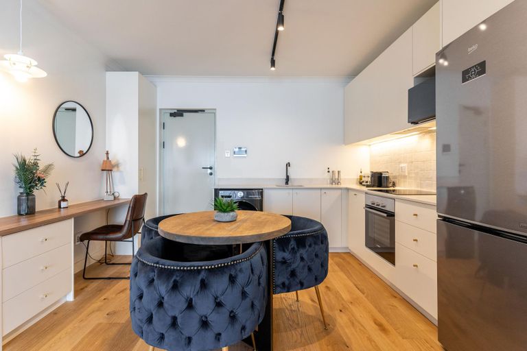 Ruby Views - Newly built Apt in Sea Point