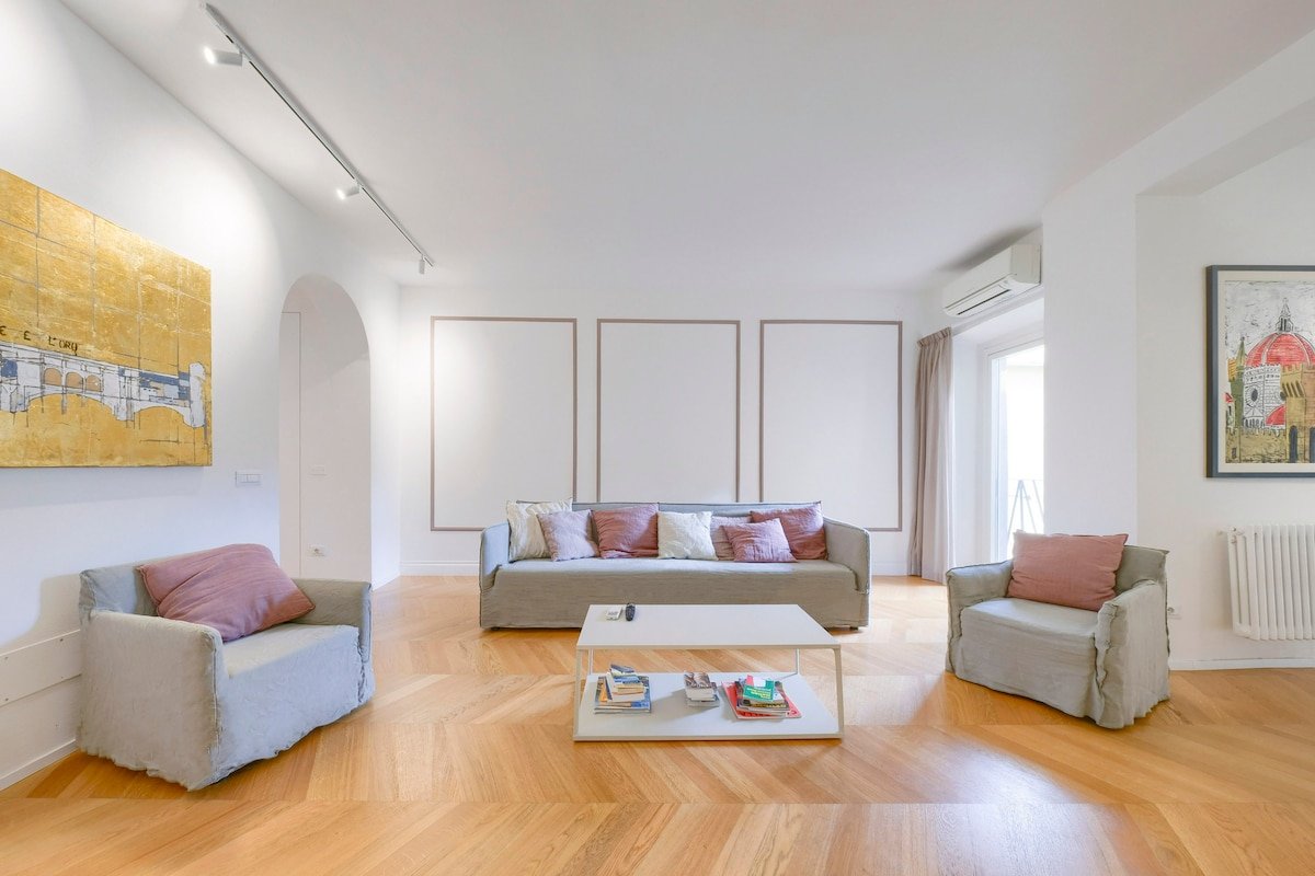 Duomo New Luxury Apartment 3 Bedrooms 3 Bathrooms gallery image 5