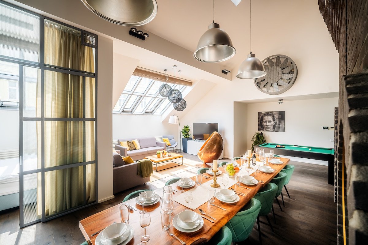 5BR+2Bath Old Town Loft Luxe Brickhouse, A/C gallery image 5