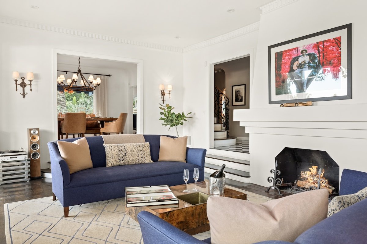 Luxury Hollywood Hills Retreat gallery image 3