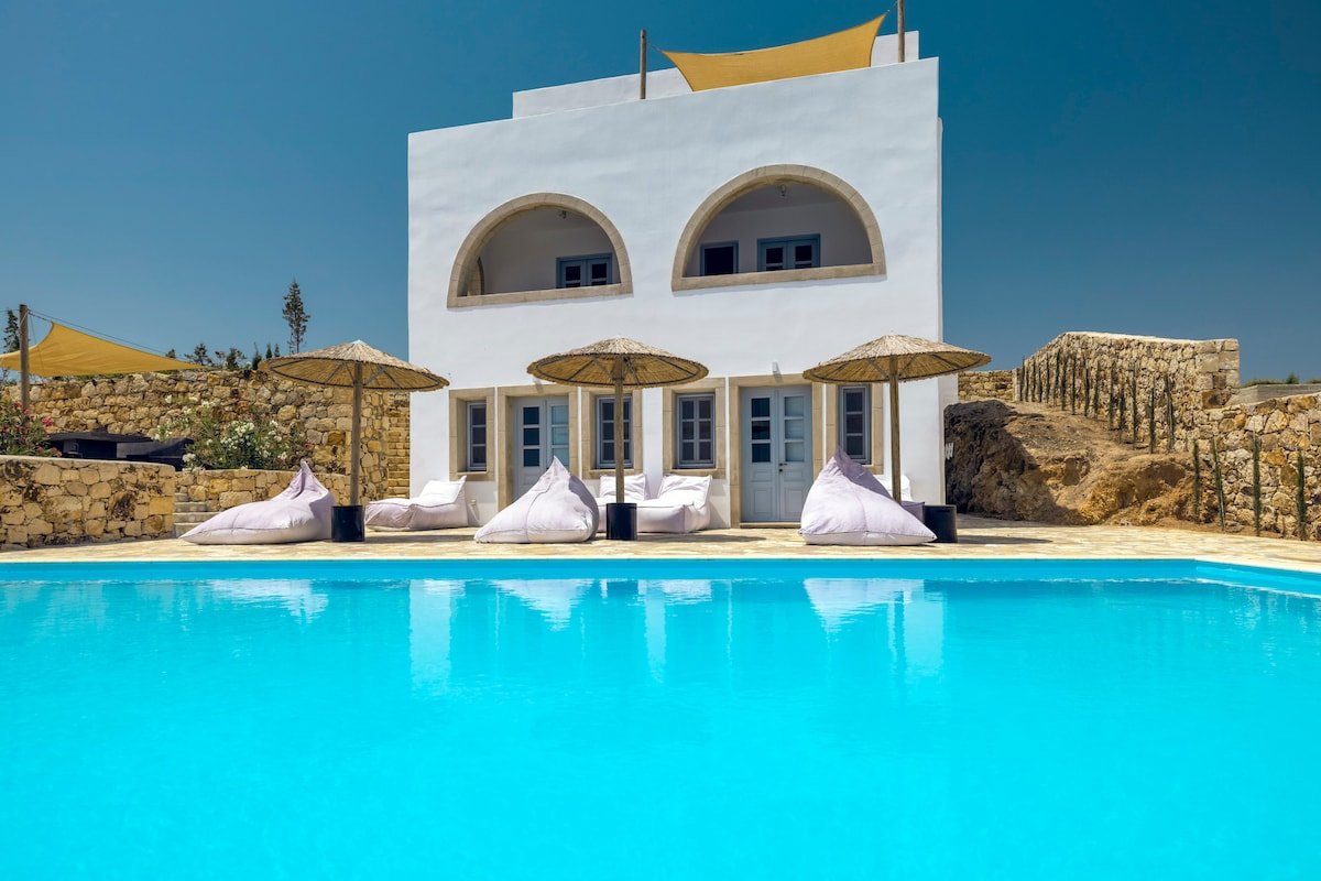 Slow Luxury Patmos Hideaway with panorama and pool gallery image 4