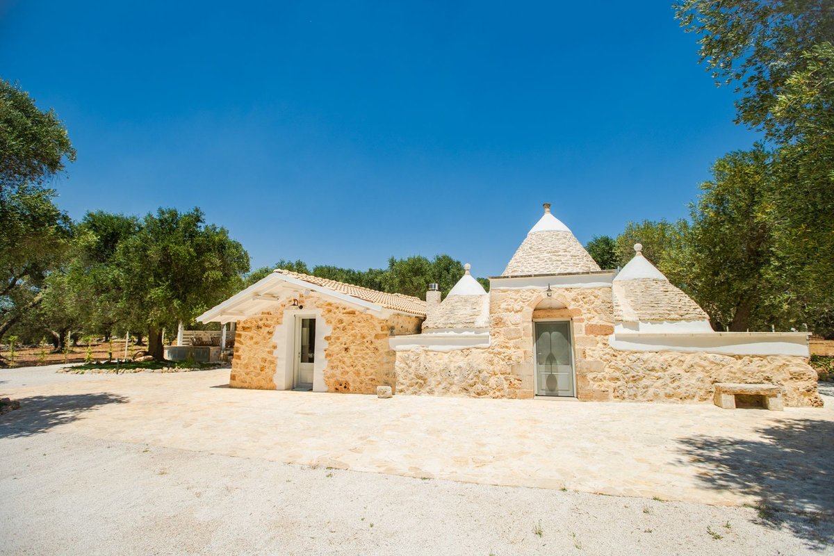 Trulli Margherita by Pugliadamare