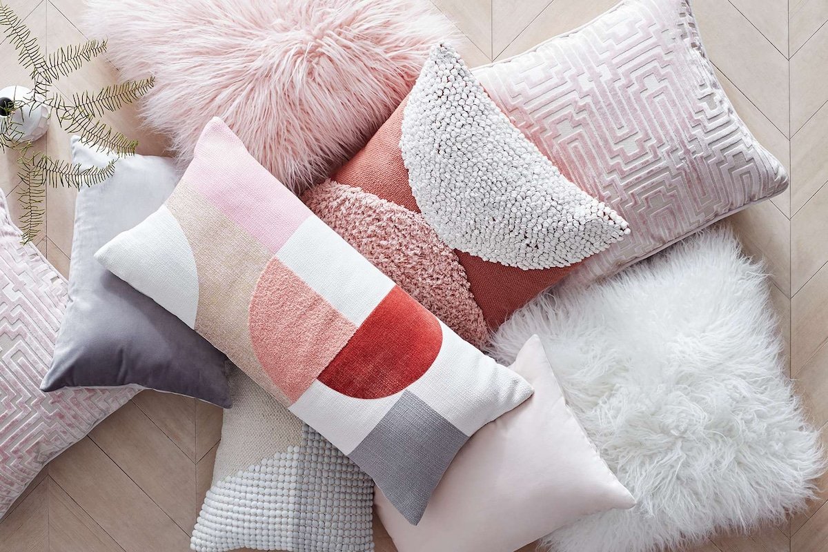 WestEnd Award Winning Massive Absolute Family Home gallery image 4