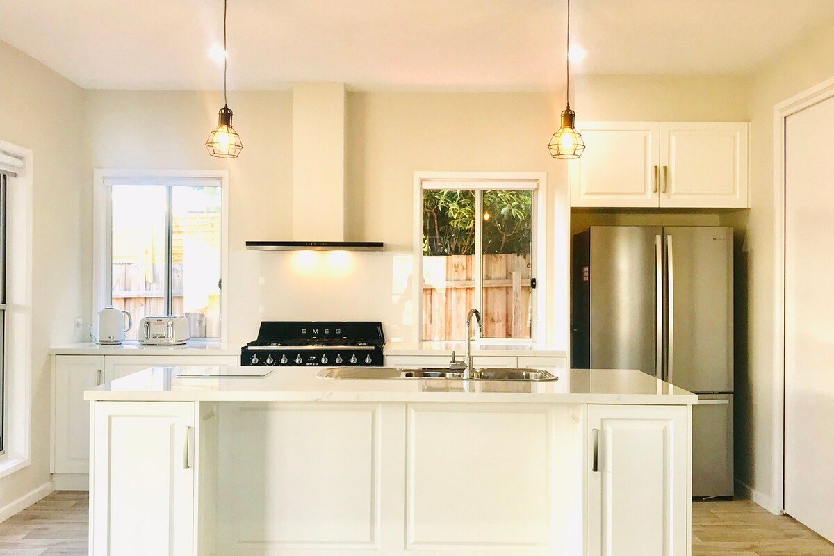 Torquay Heart sleeps 12 gallery image 5