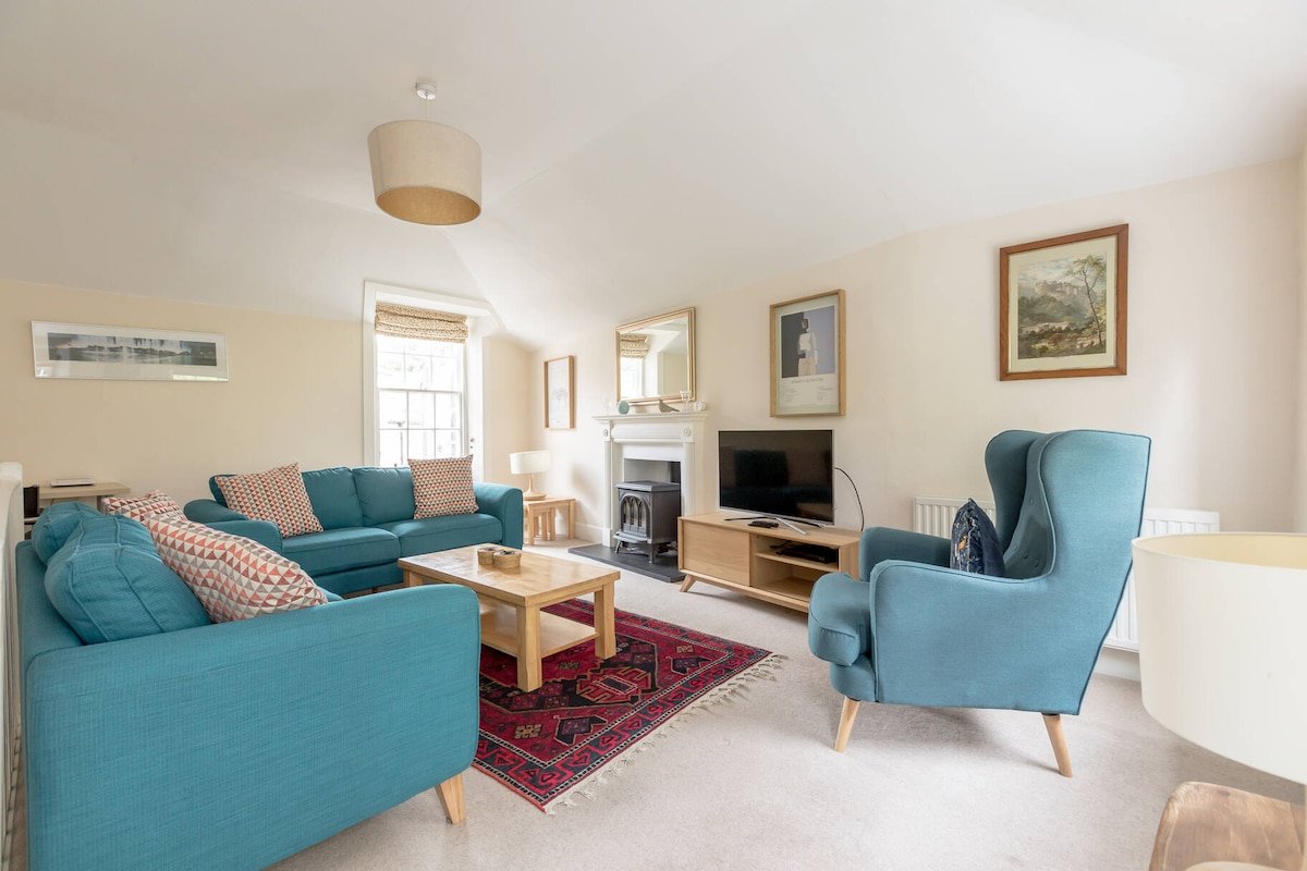 Beautiful mews house in central Edinburgh gallery image 4