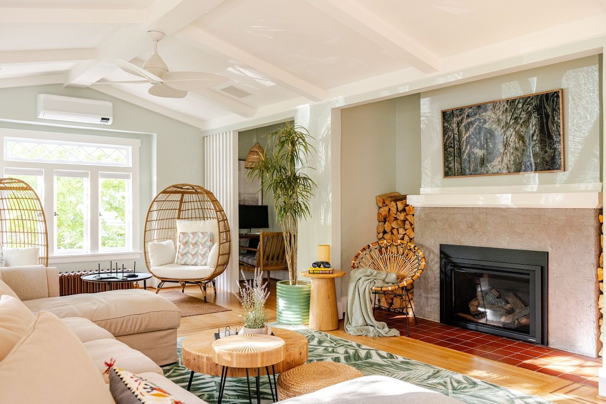 Craftsman Garden Home w/ Hot Tub gallery image 4