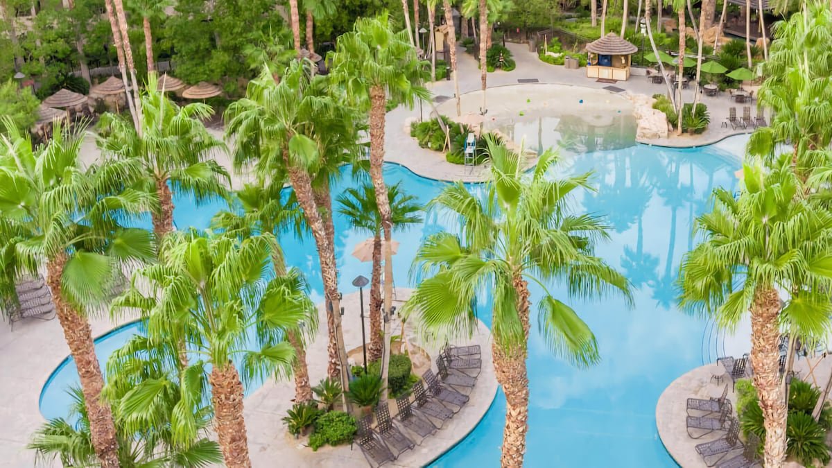 Ultimate Tahiti Village 2 BR, Sleeps 8+, Balcony gallery image 4