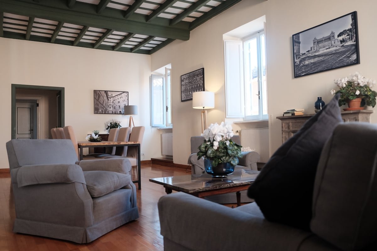 Colonna House (Piazza Navona) gallery image 4