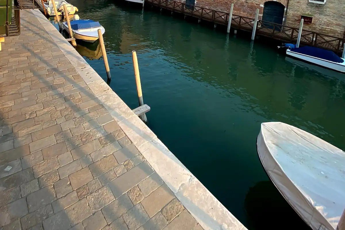 New Exclusive apartment with terrace gallery image 5