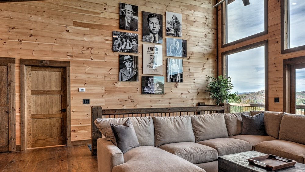 Old Chicago- Al Capone Theme, Pets OK, Mtn Views! gallery image 5