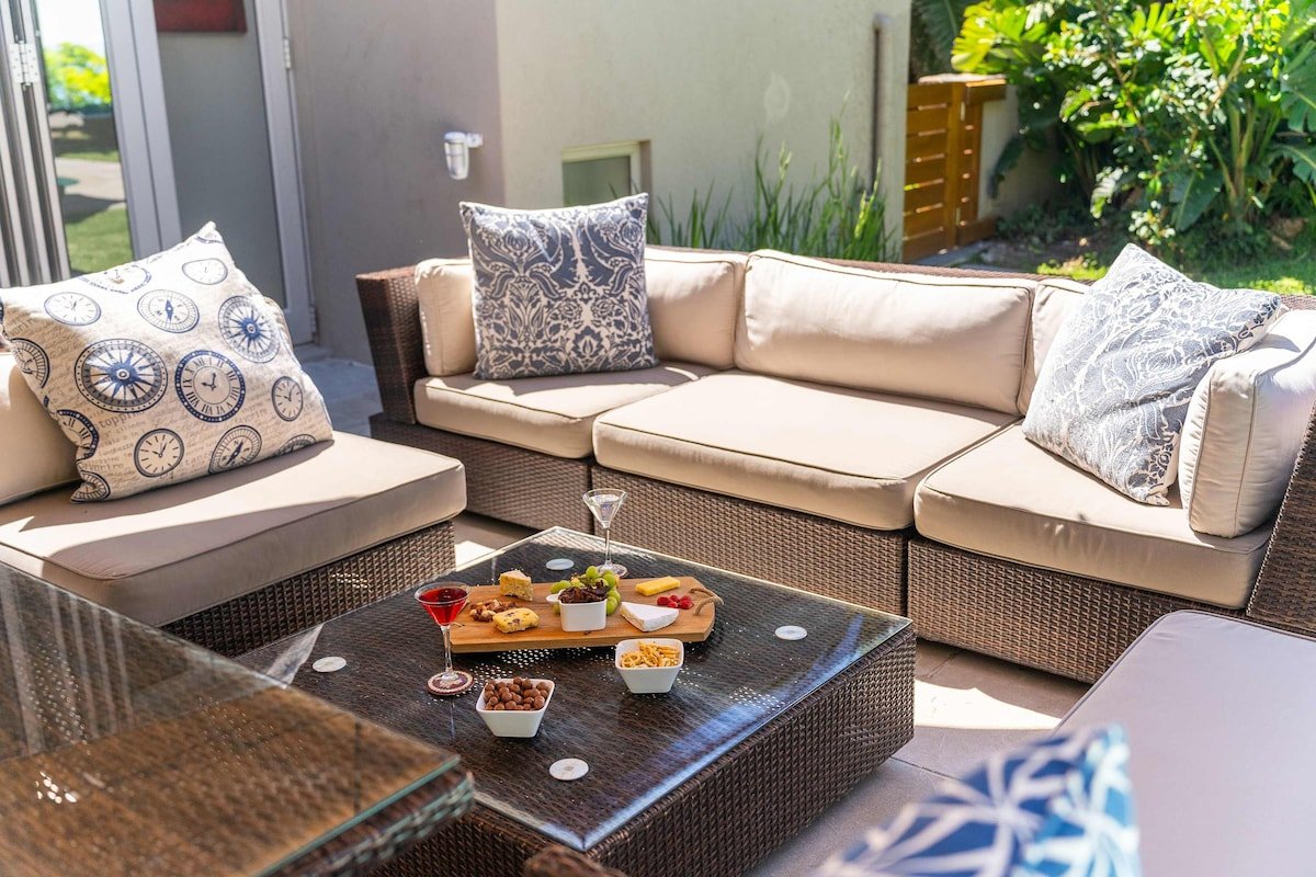 Green Point Grande – Luxury Family villa with pool gallery image 5