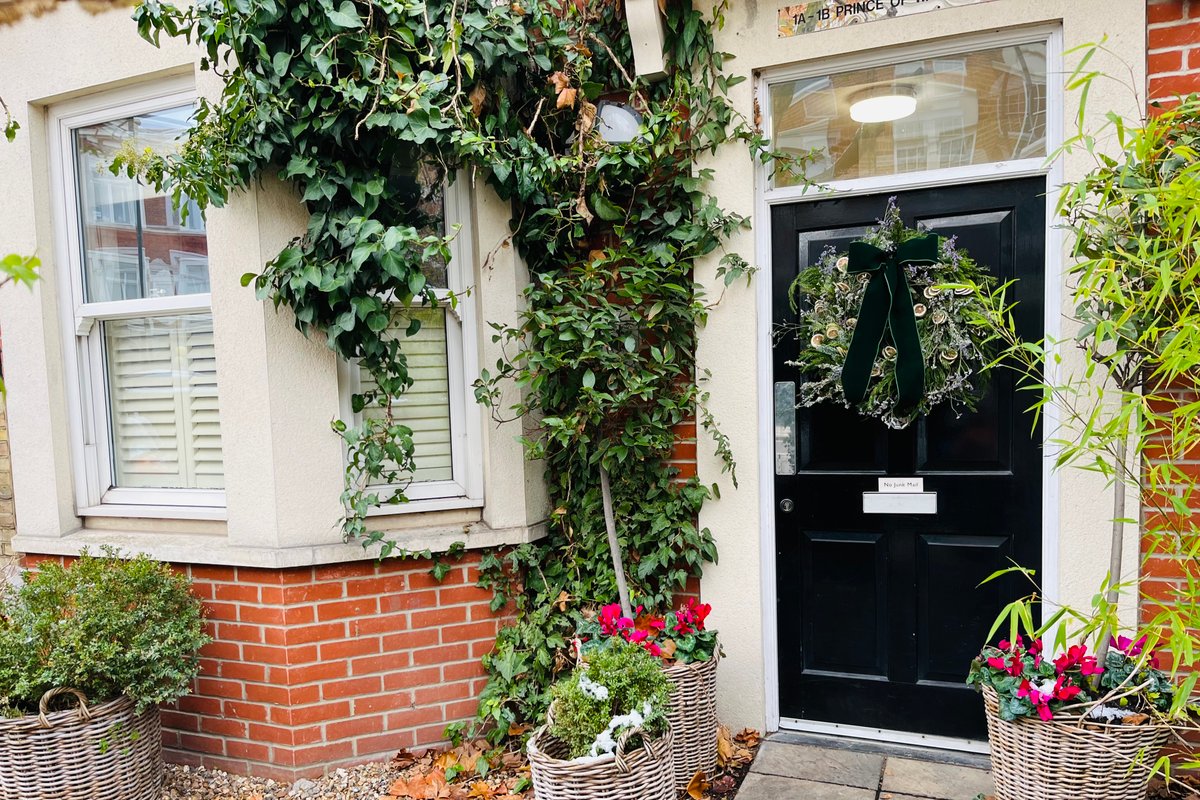 Luxury two Bedroom garden flat in Battersea