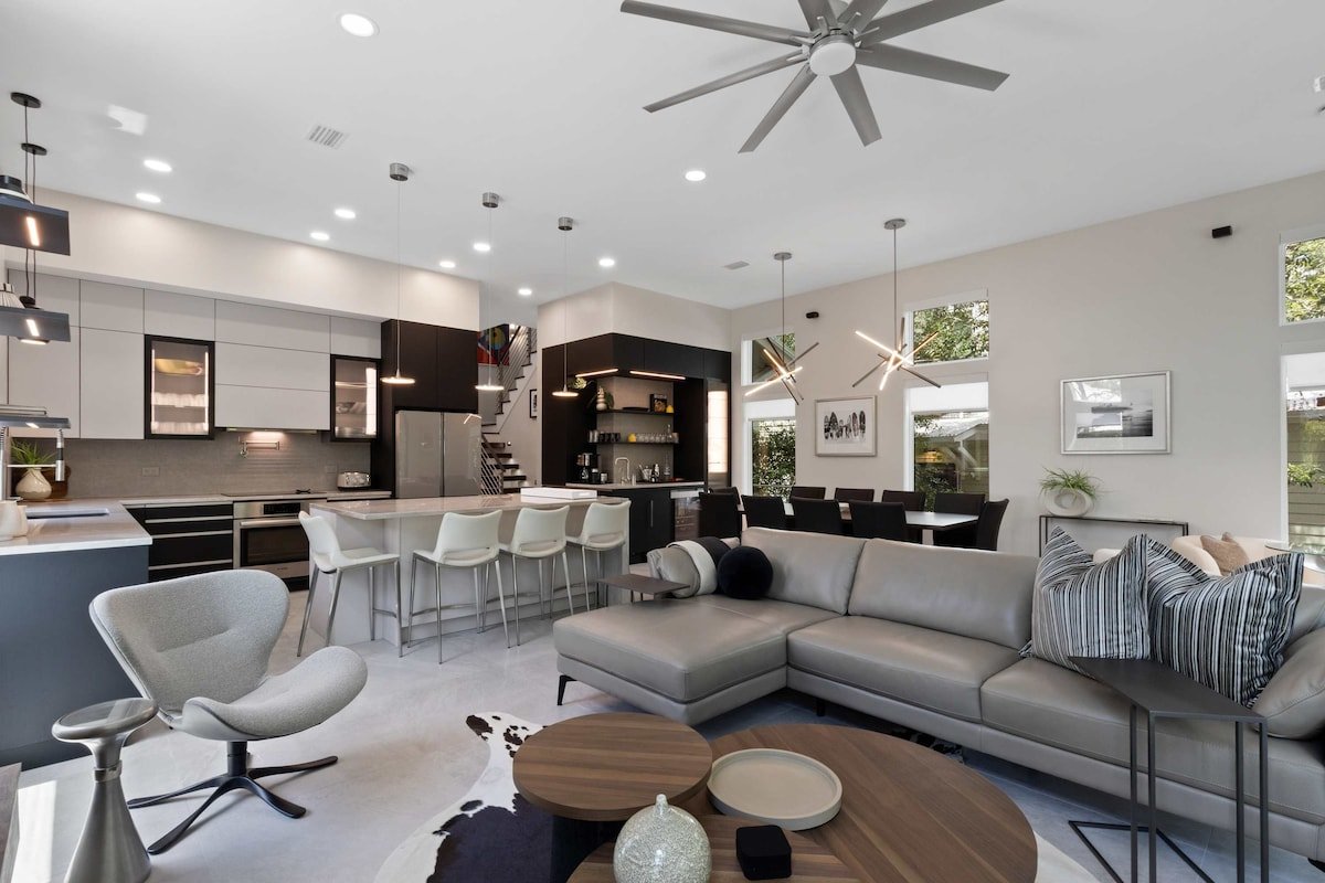 New 30A Retreat Beach Access Hot Tub & Guest Suite