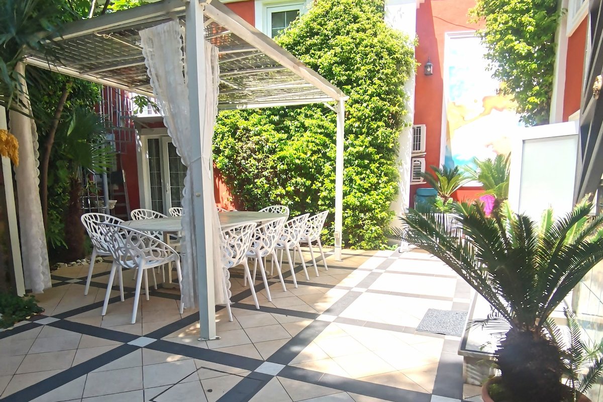 At the top faboulous terrace Florence gallery image 4