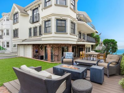 OCEAN VIEW/Amazing 4 Bedroom/AC/Walk to Beach!