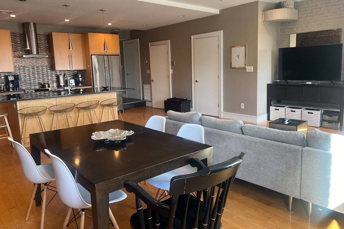 Boston Harbor View!Free Parking!North End 3 bed gallery image 5