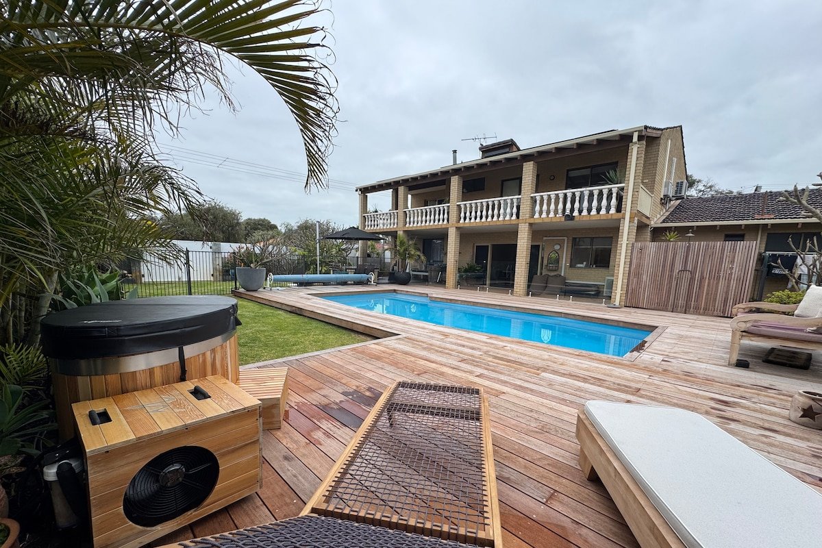 Ocean Oasis- Amazing location! gallery image 2