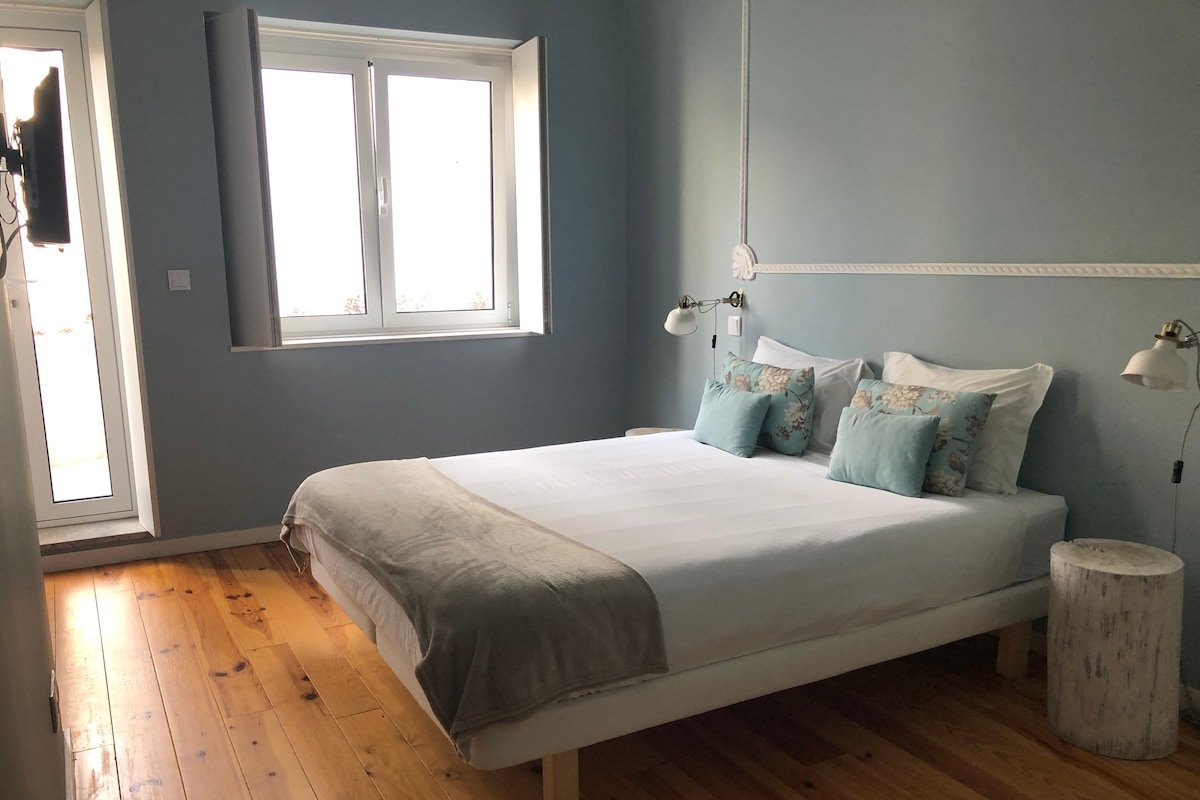 Exclusive Charming House by the sea – 5 bedrooms gallery image 5