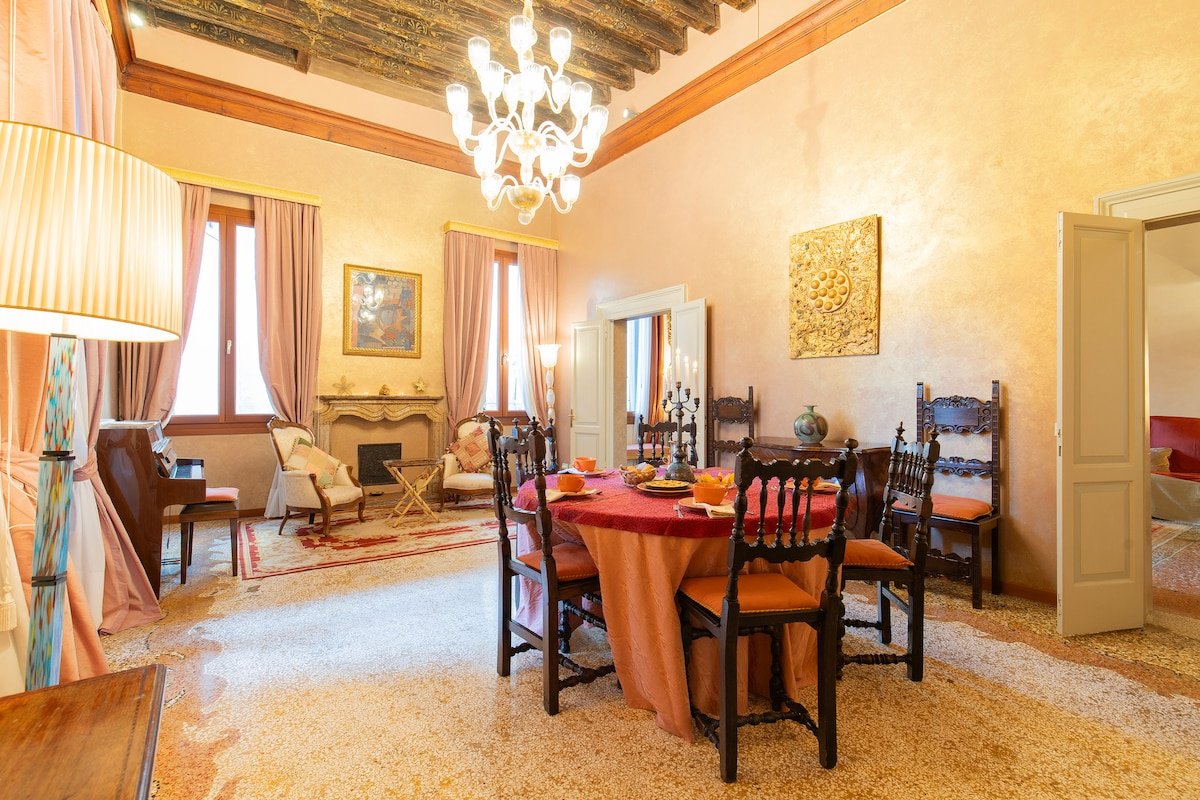 Fortuny 3967 Luxury suites & wine gallery image 4