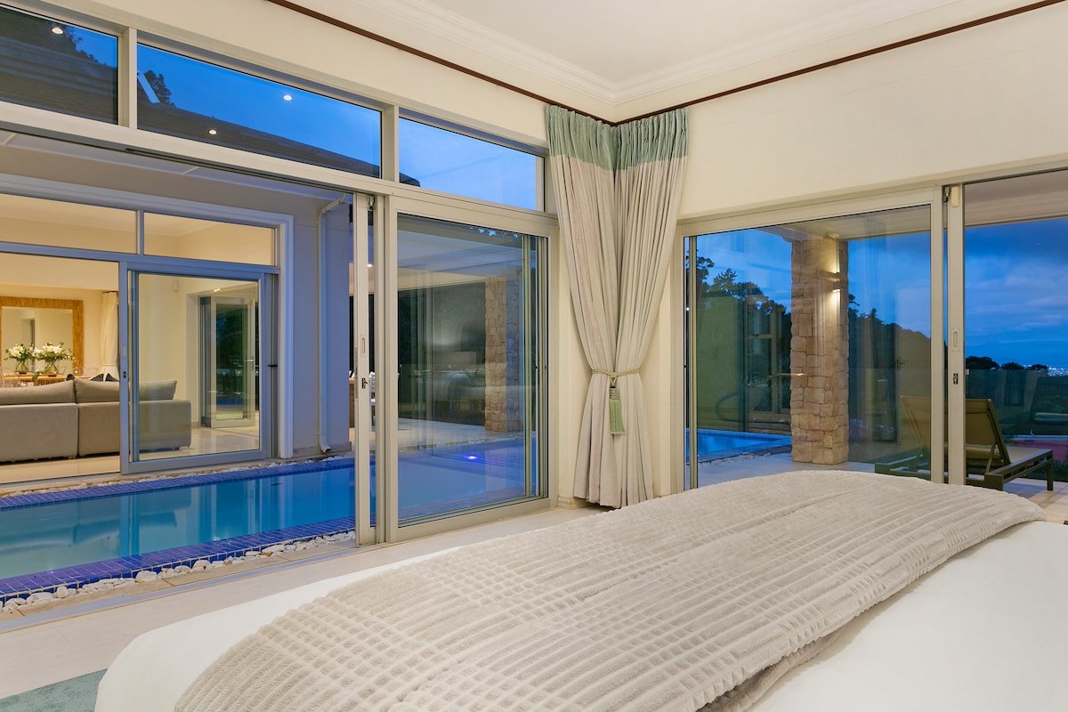 Two Luxury Villas | 10-Bed | Lyonesse & Lyons Den gallery image 5