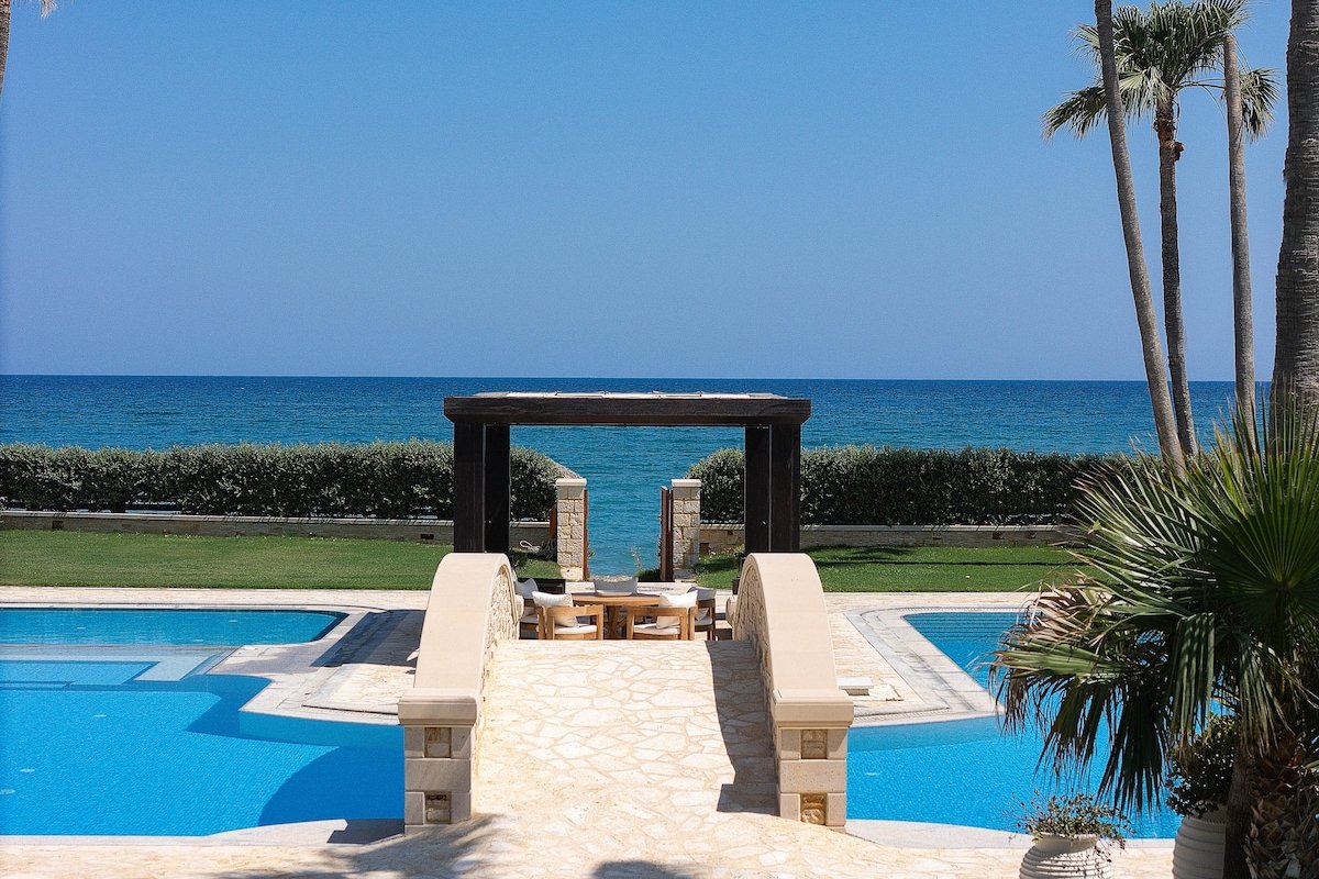 Villa Paralia A Beachfront Romance by etouri gallery image 4