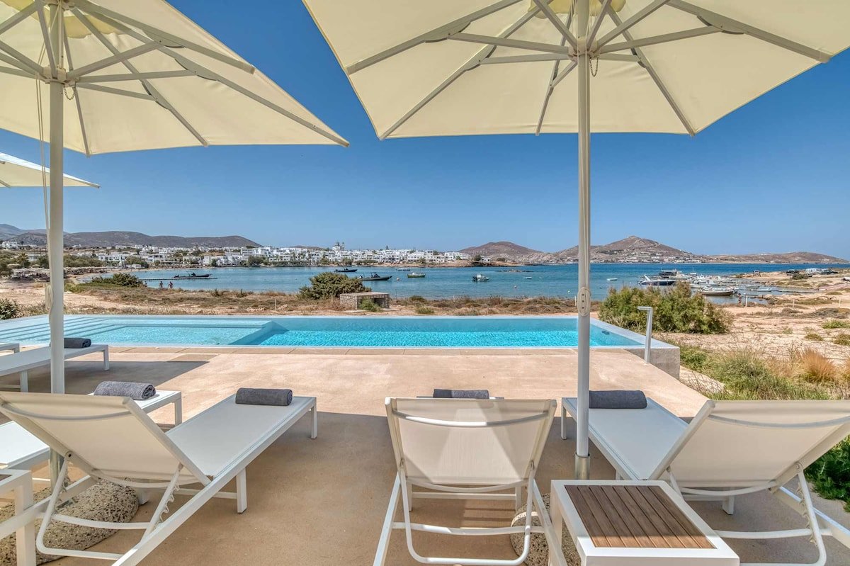 Beachfront Pool Villa – Walking Distance to Naousa gallery image 2