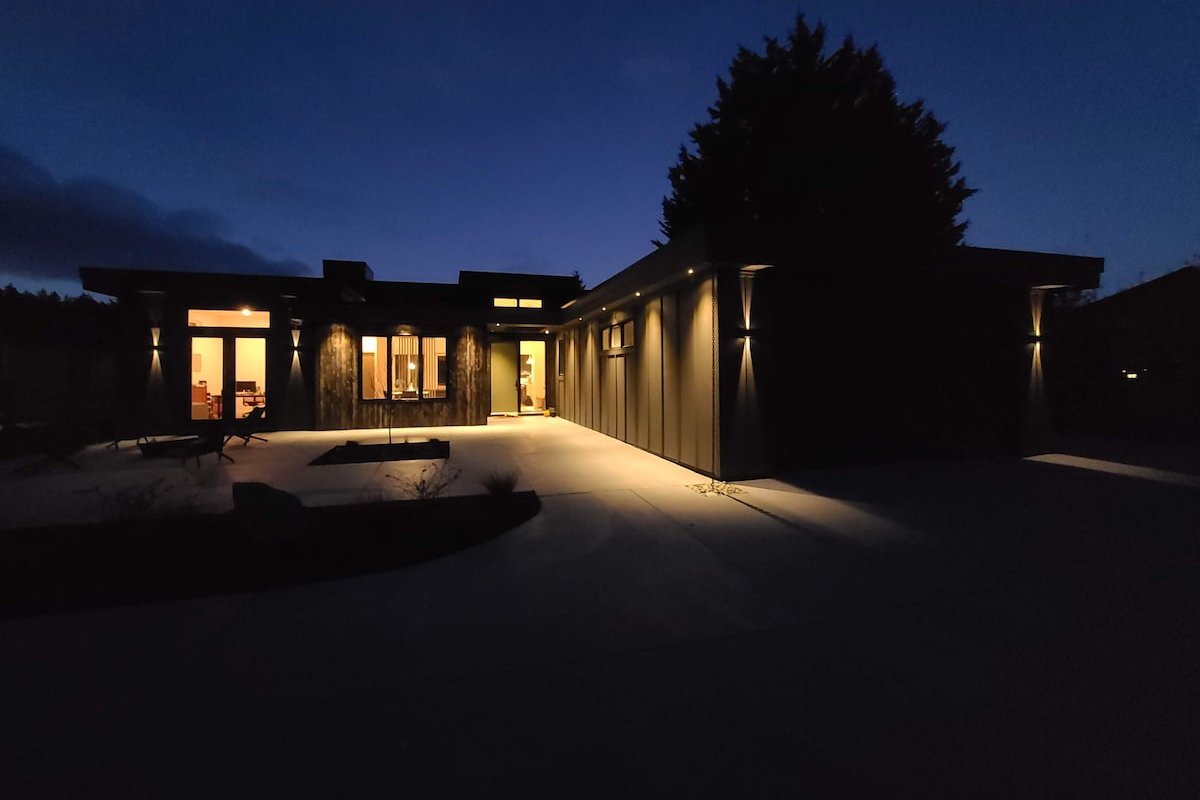 Stylish Modern Country Retreat gallery image 5