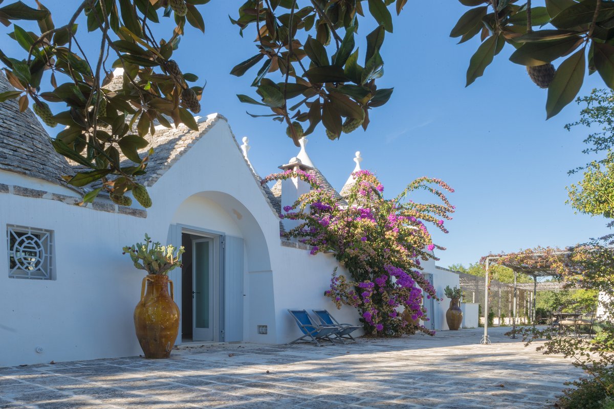 Amazing Trullo with pool. Wonderful location.