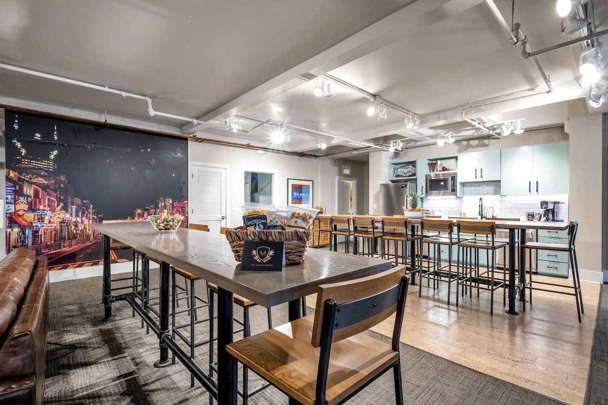 Nashville Honky Tonk Suite: 6 BR by Maddox Hotel gallery image 5