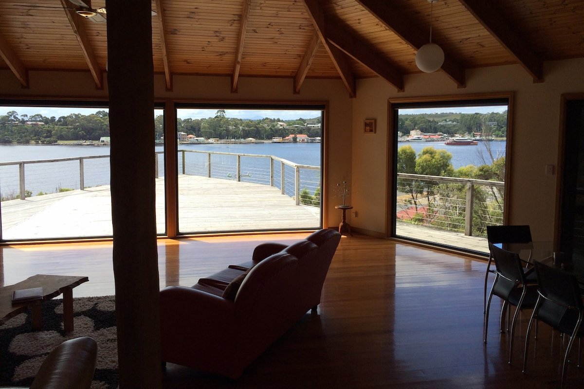 Strahan House gallery image 5