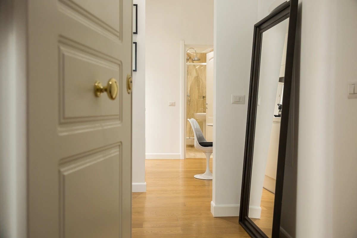 Amazing Piazza Venezia Suite Int. 10 gallery image 3