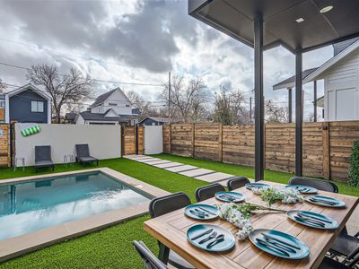 Dip into the 512! Custom Built w/Pool Blocks to DT